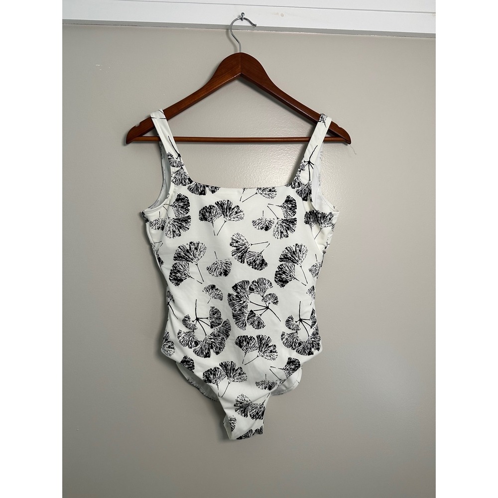 Carve Designs Skye Compression One Piece Swimsuit Women M White Black Ginkgo NWT